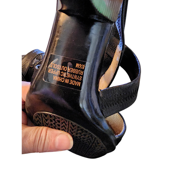 MICHAEL KORS Black Patent Leather Strappy, Cone Heel Women's Sandals Size 8.5 - Picture 4 of 7